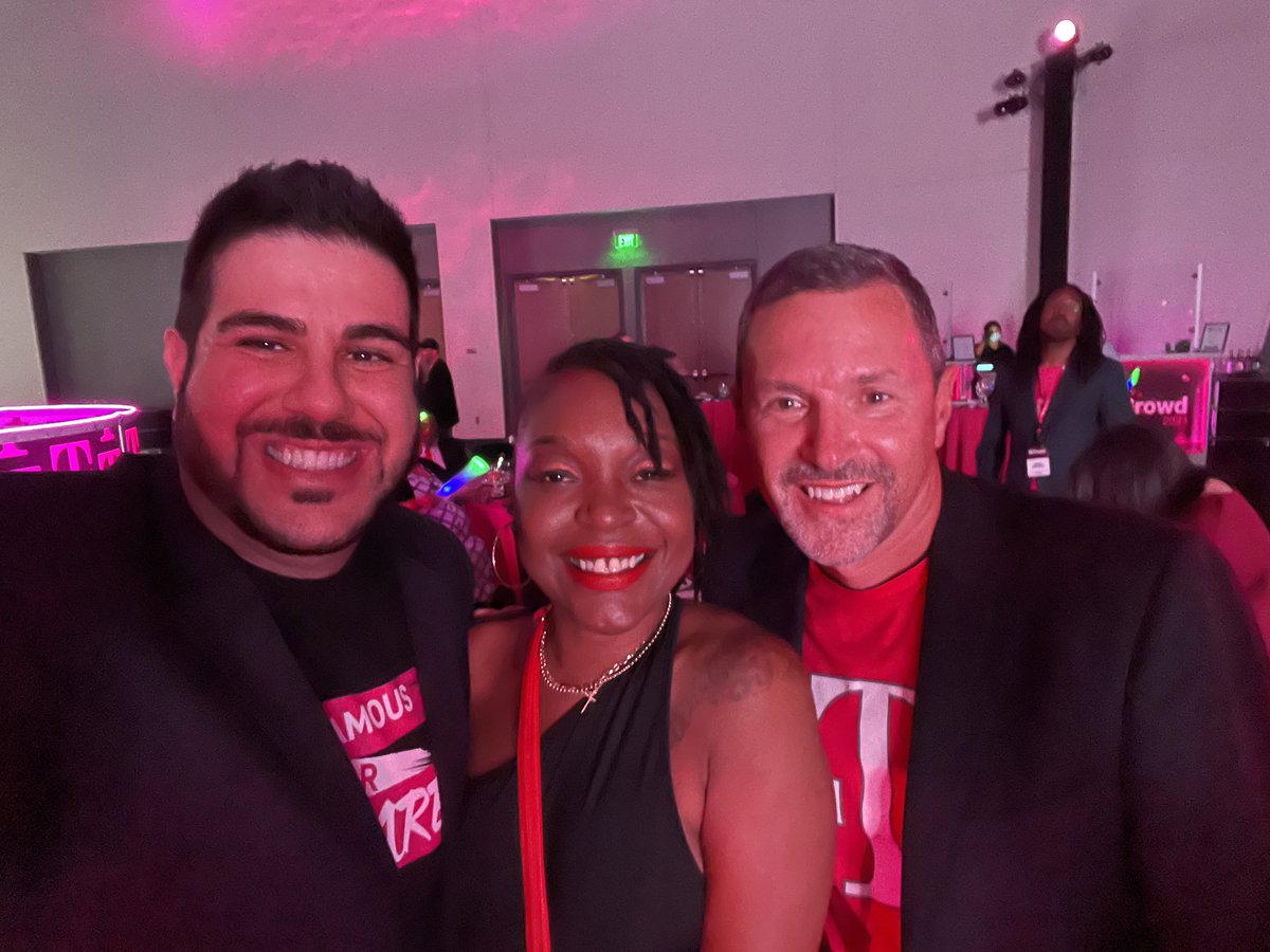 Sakeitha an InCrowd winner from the Notorious OKC!  Representing C1 who delivered a 71NPS as a team in September. FANTASTIC!