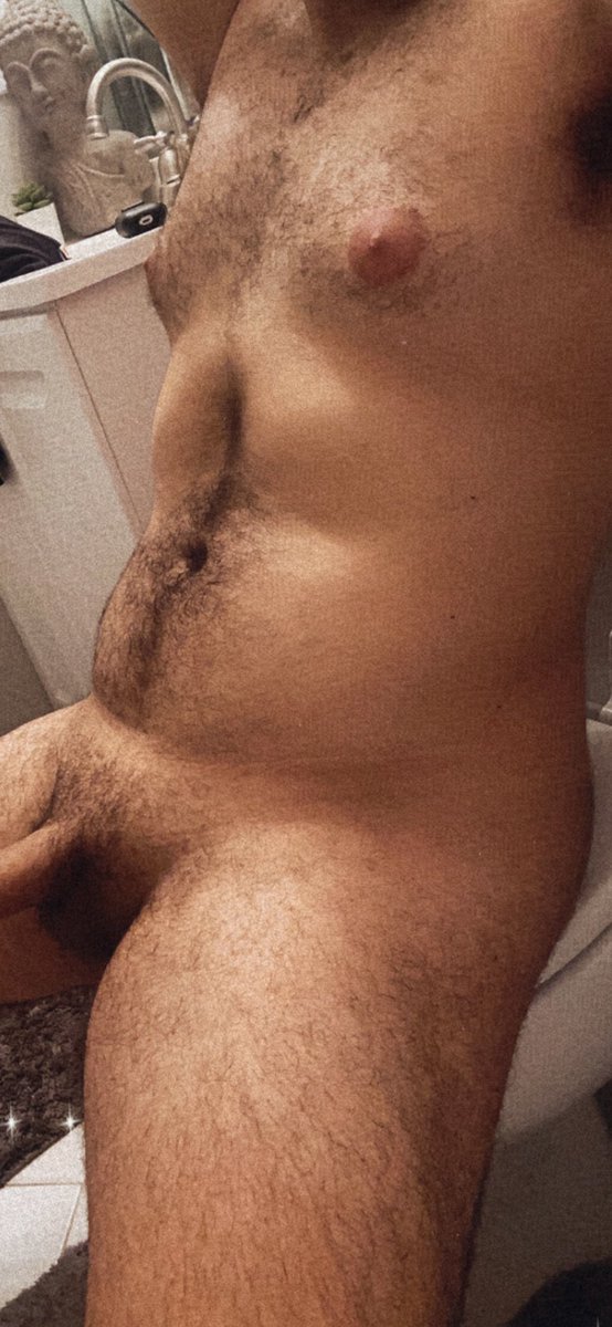 svageleo's tweet photo. What’s up Twitter 😇 
link in bio 😌 #onlyfans #onlyfanspromo #linkinbio #ContentCreator https://t.co/sUBGxMBIzM
