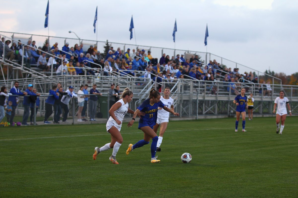 GoJacksSoccer's tweet photo. Waking up after a win >>>

Check out our favorite frames from last night's victory over Western Illinois! ⤵

📸: https://t.co/0xaiCs7Tl4

#GoJacks 🐰 https://t.co/gRvLlYmaJO