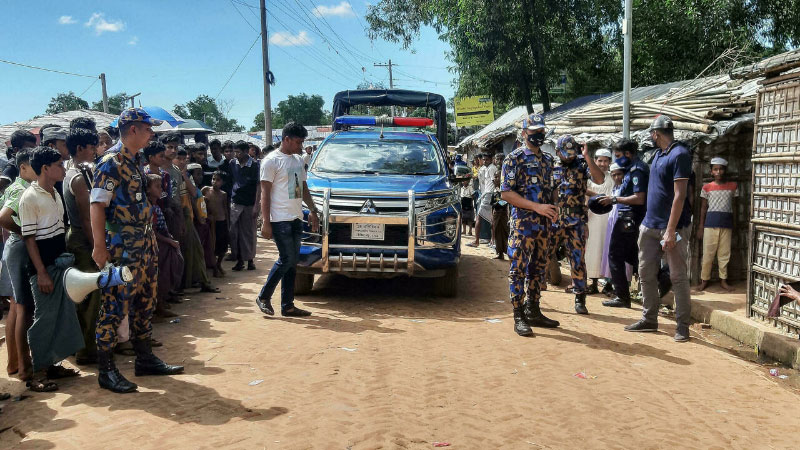 MizzimaNews's tweet photo. #Militant group accused of #Rohingya leader's death blame 'unidentified criminals' | Mizzima Myanmar News and Insight https://t.co/DAqcYzXqNK
-------------------------
Please support Mizzima Media sustainability by clicking the link to donate - https://t.co/trfff3WHYG https://t.co/UKdqBV51cn