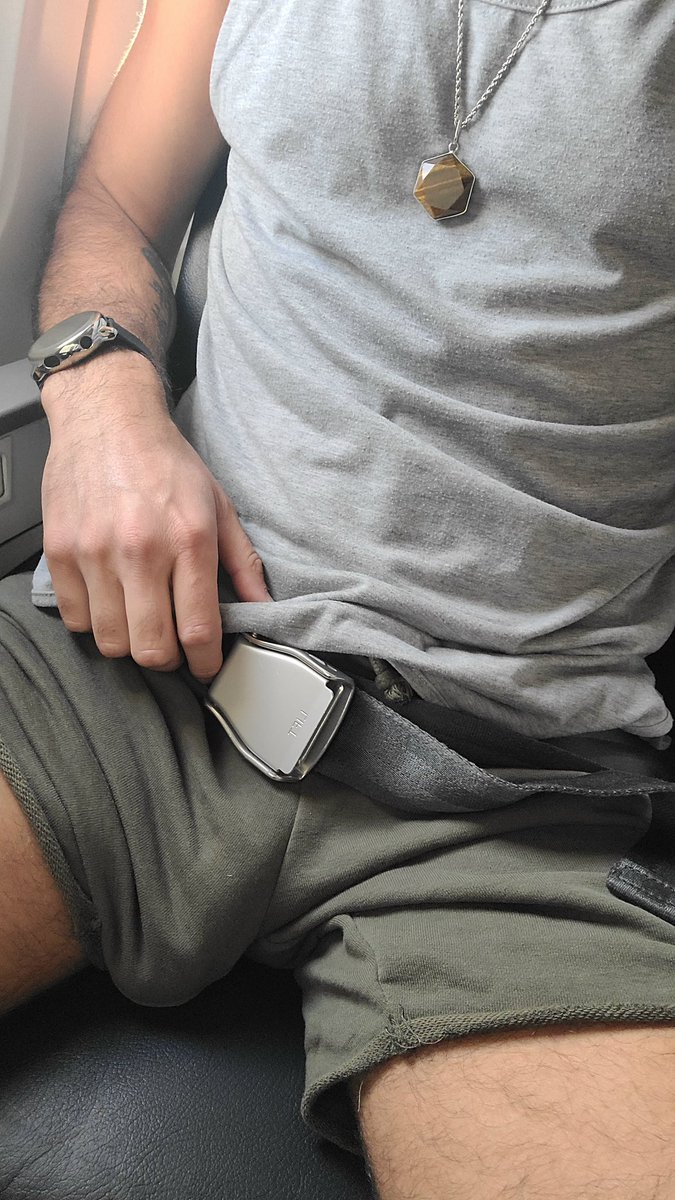 Ugh, the temptation!

#dickslip #publicgay #gaydude #gaybulge #gayguy #dickprint #teamexhib #gayexhibitionist