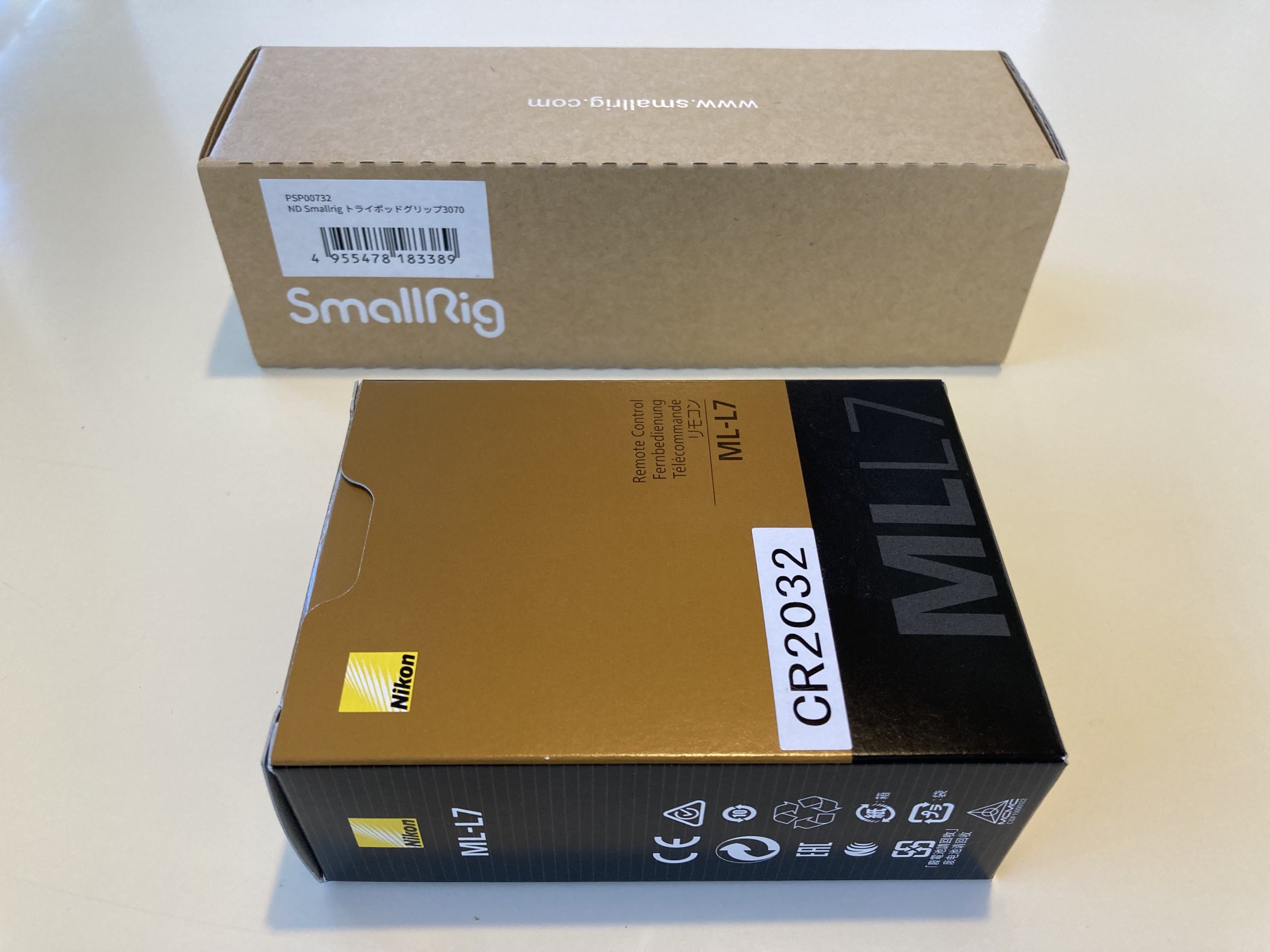全品最安値に挑戦 Nikon SmallRig トライポッドグリップ3070 リモコン