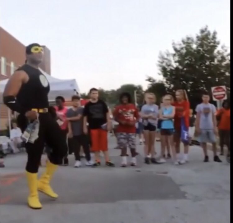 thunderswole's tweet image. 