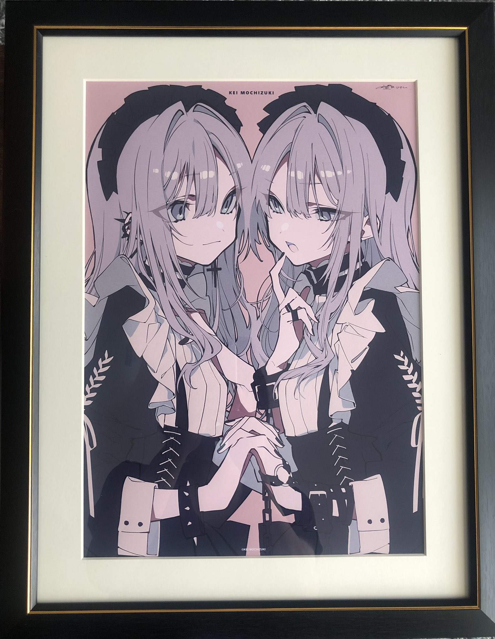 Twitter 上的 望月けい Rt Nullexception5 望月けい先生のキャラファイングラフが来たの 印刷の精度がヤバい の 超綺麗なの最強に可愛いくてかっこいいメイドイラストがアートになってる そしてイラストの個人的最エモいのがこのバチバチのピアスよ