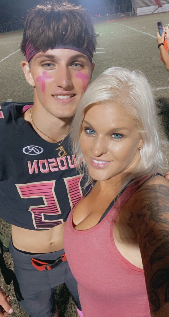 You played one hell of a game tonight son, I’m so proud of you!!! ❤️🏈<a href="/Hunter_Young15/">Hunter Young</a>