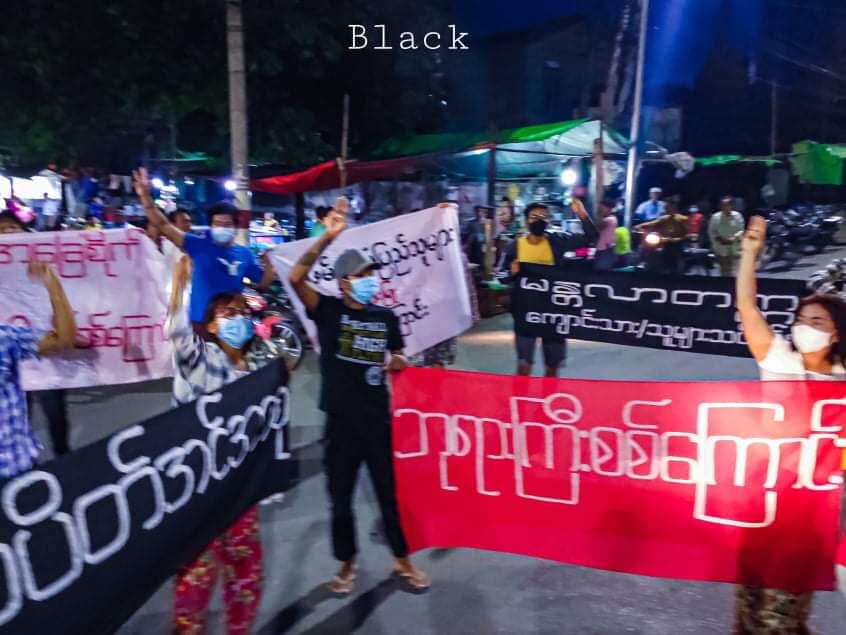 IrrawaddyNews's tweet photo. Residents of Mandalay took to the streets on Friday night to show their opposition to the military regime. (Photo: Black) 
#WhatsHappeningInMyanmar https://t.co/CzkJepmQGj