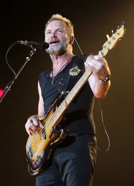 Lucyluciana94's tweet image. #BelliEBravi 

 - Solo un vero uomo 

    può sopportare l&apos;ignoranza

    con un sorriso -

     #Sting 
     #NatiOggi #2ottobre 
     #BuonCompleanno 🎂

     #BuongiornoATutti☕