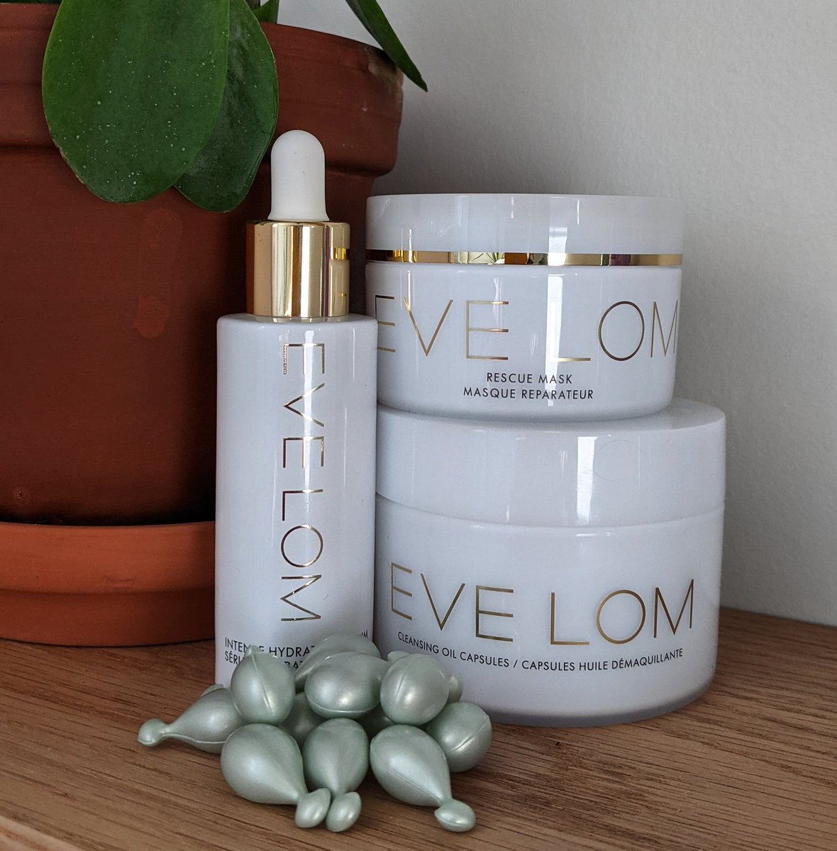jac31's tweet image. Enjoying my Eve Lom goodies this month! #revealyourradiance #complimentary @Influenster @evelom