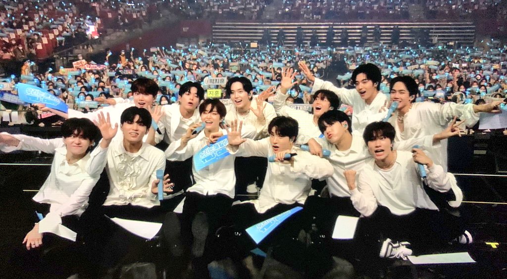 ohsodobby's tweet photo. thank you so much @treasuremembers <3 

#TREASURE_1stPrivateStage https://t.co/S2t6ONWkaK