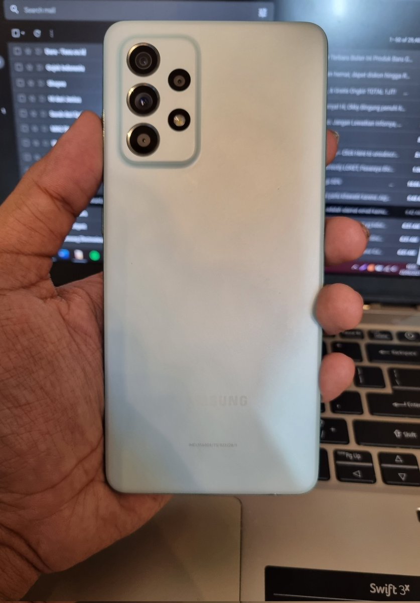TechmenID's tweet image. Kebiasa punya daily driver flagship, pas nyoba mid-range yang satu ini selama seminggu ga ada kendala yang berarti.

Kekurangan yang dirasain paling vibration motor yang mending dimatiin sekalian dan fingerprint yg ga segesit di lini flagship.

Sisanya? Sangat nyaman 👌

#a52s5g