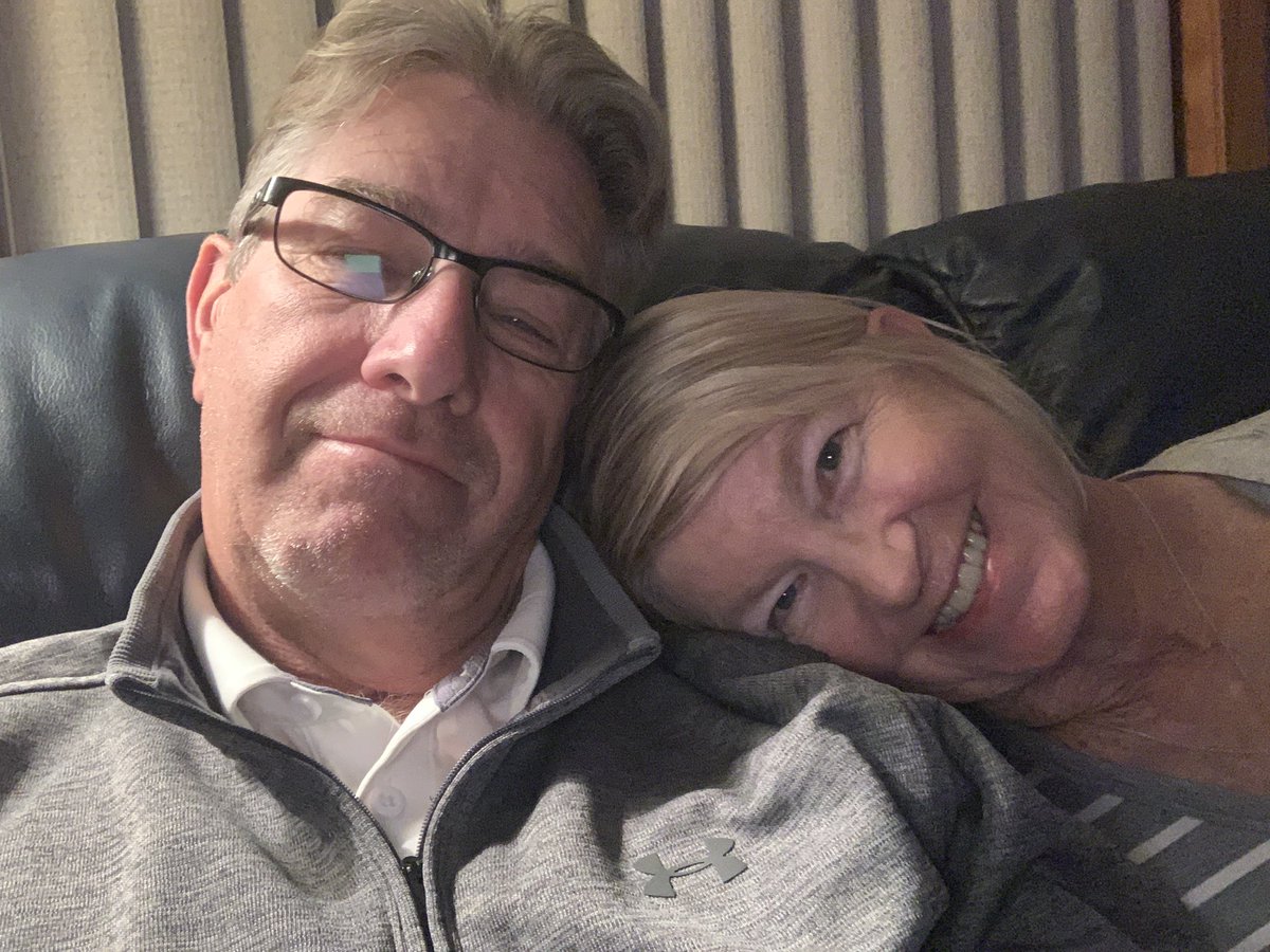 BobKendall10's tweet photo. HAPPY BIRTHDAY to my Bestie @dlindman52 https://t.co/Tog1CIO4VY