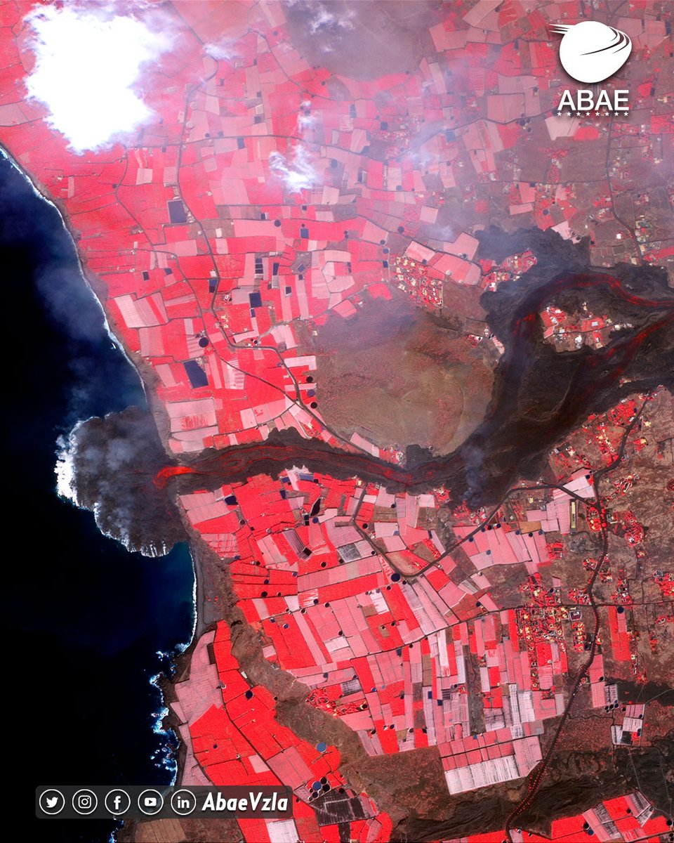 FronteraSpacial's tweet photo. 🌋 ¡QUE DETALLE! El satélite “Sucre” VRSS-2 de la Agencia Bolivariana para Actividades Espaciales (@abae_ve) tomó esta imagen del volcán de La Palma el pasado 30 de septiembre. https://t.co/adjv6C6tLc