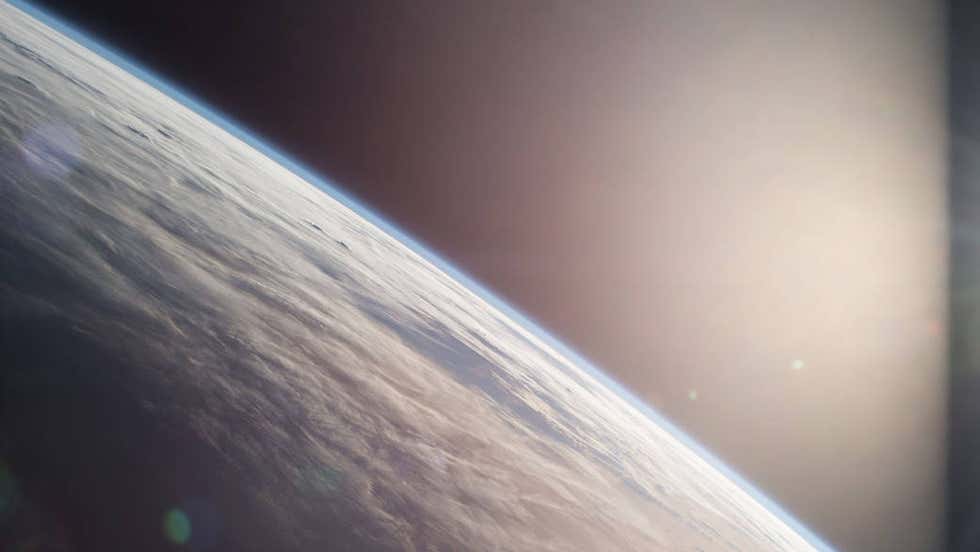 #ClimateChange is making the Earth lose its shine! ✨

That's right—due to the warming ocean waters, the Earth's reflectance or 'albedo' is decreasing, causing it to become dimmer.

Read: weather.com/en-IN/india/cl…

(📷: NASA)

Thread! 👇