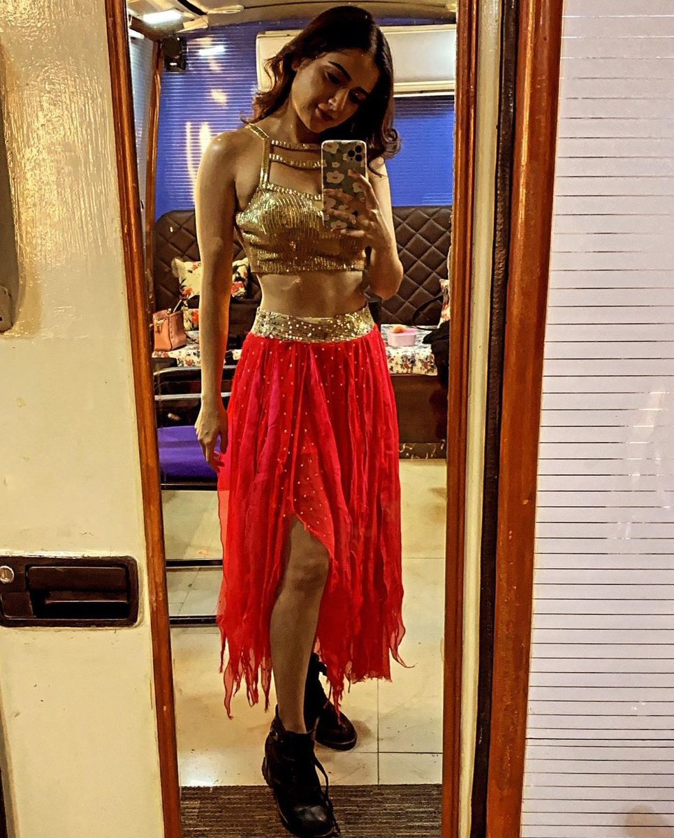 Trends_Ashika's tweet photo. Her swag style ❤️💥

#AshikaRanganath @AshikaRanganath https://t.co/bJD7J9dHbF