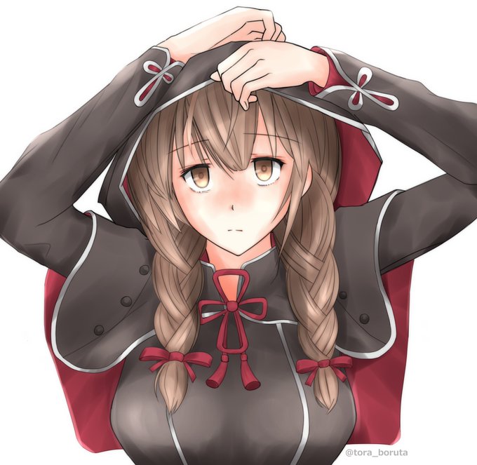 ちょっと照れてる神州丸
#艦これ #神州丸 