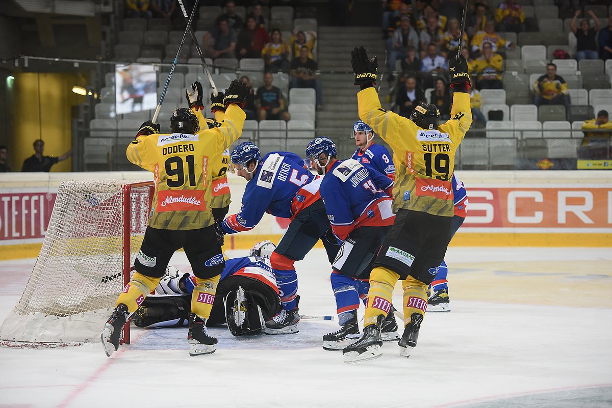 viennacapitals's tweet photo. Morgen treffen unsere @spusu_at Vienna Capitals auf Liga-Neuling @HKOlimpija! 👊
Face-Off in der #ErsteBankArena ist um 17:30 Uhr. 🏒
🗞 | https://t.co/TarkZKF6V9
#VICHKO https://t.co/RSrdoLSoLM