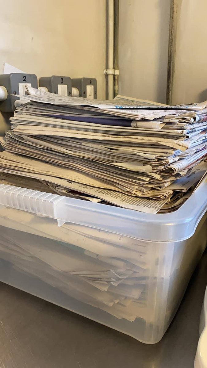 SheprethWPark's tweet image. ‼️Newspaper appeal‼️

The @SWCCHedgehogs newspaper supply is running very low. On average they use 4 thick newspapers (daily mail size) per hedgehog and with over 70 in their care that is a lot of newspapers!

Any donations of newspaper would be greatly appreciated. 🦔🦔