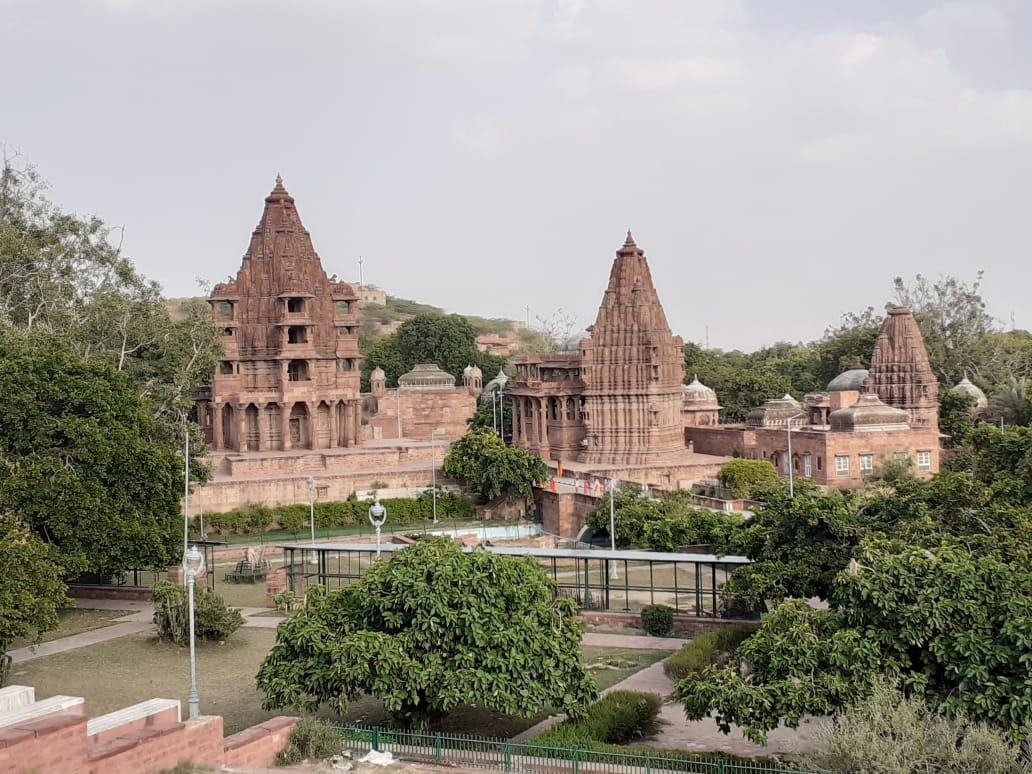 rahulsenz's tweet photo. this place is so wonderful.
I like it.❤
#rahulsen #family #Tour
#Rajasthan #mandor
#Jodhpur https://t.co/W8xYMs8OVq