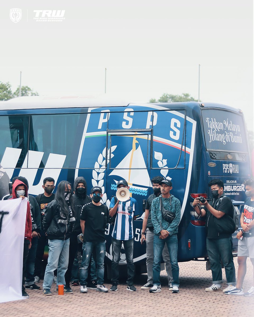 pspspekanbaru_'s tweet photo. Pada sore hari ini, Sabtu (2/10/2021) seluruh skuad, tim pelatih dan ofisial PSPS Riau bertolak menuju Palembang melalui jalur darat dan diperkirakan akan tiba pada siang esok hari. https://t.co/MhSqfkozkW
