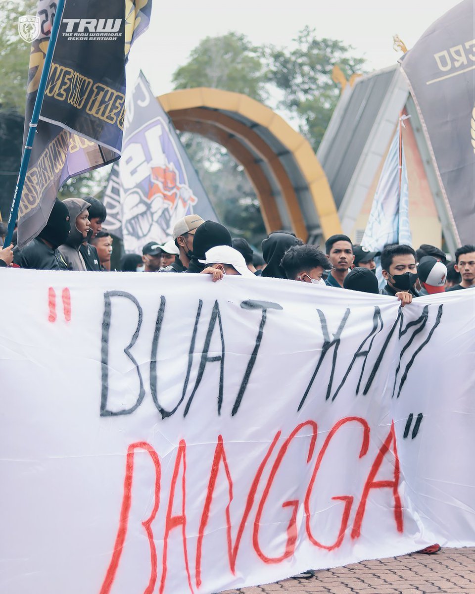 pspspekanbaru_'s tweet photo. Pada sore hari ini, Sabtu (2/10/2021) seluruh skuad, tim pelatih dan ofisial PSPS Riau bertolak menuju Palembang melalui jalur darat dan diperkirakan akan tiba pada siang esok hari. https://t.co/MhSqfkozkW