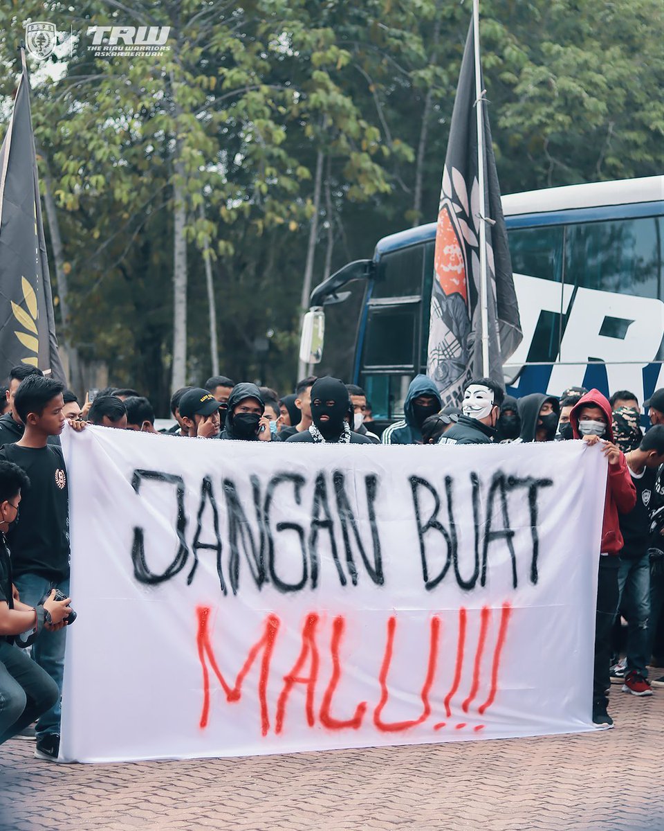 pspspekanbaru_'s tweet photo. Pada sore hari ini, Sabtu (2/10/2021) seluruh skuad, tim pelatih dan ofisial PSPS Riau bertolak menuju Palembang melalui jalur darat dan diperkirakan akan tiba pada siang esok hari. https://t.co/MhSqfkozkW