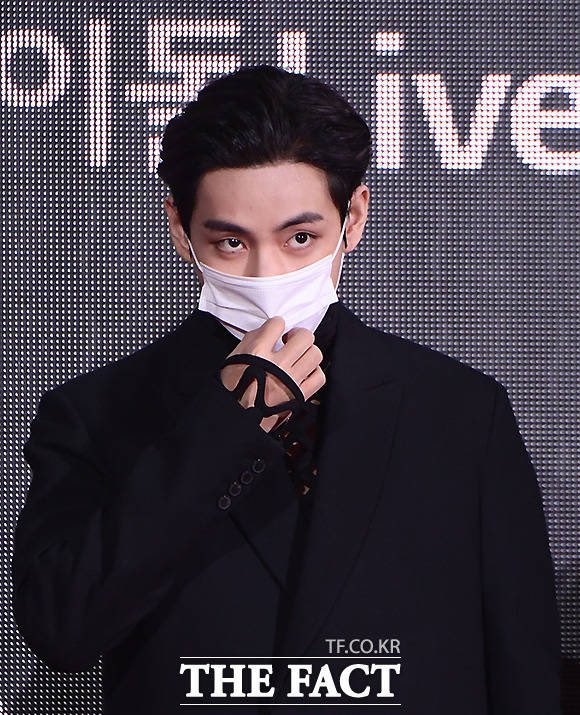 무섭다…
뒤에 아이돌Live라고 적혀있는게 어이없다