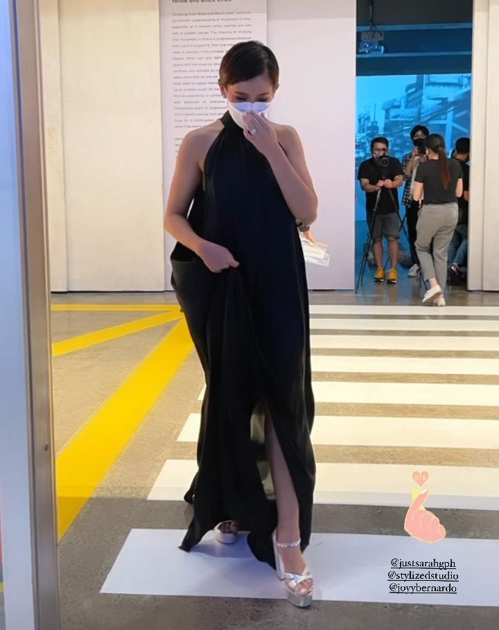 chuwariwaps25's tweet photo. Pag naka halter dress talaga si Sarah, mas lalo syang gumaganda!! Asset nya din talaga yung shoulders nya, at clavicle ❤️ https://t.co/QoLJCLS6tb