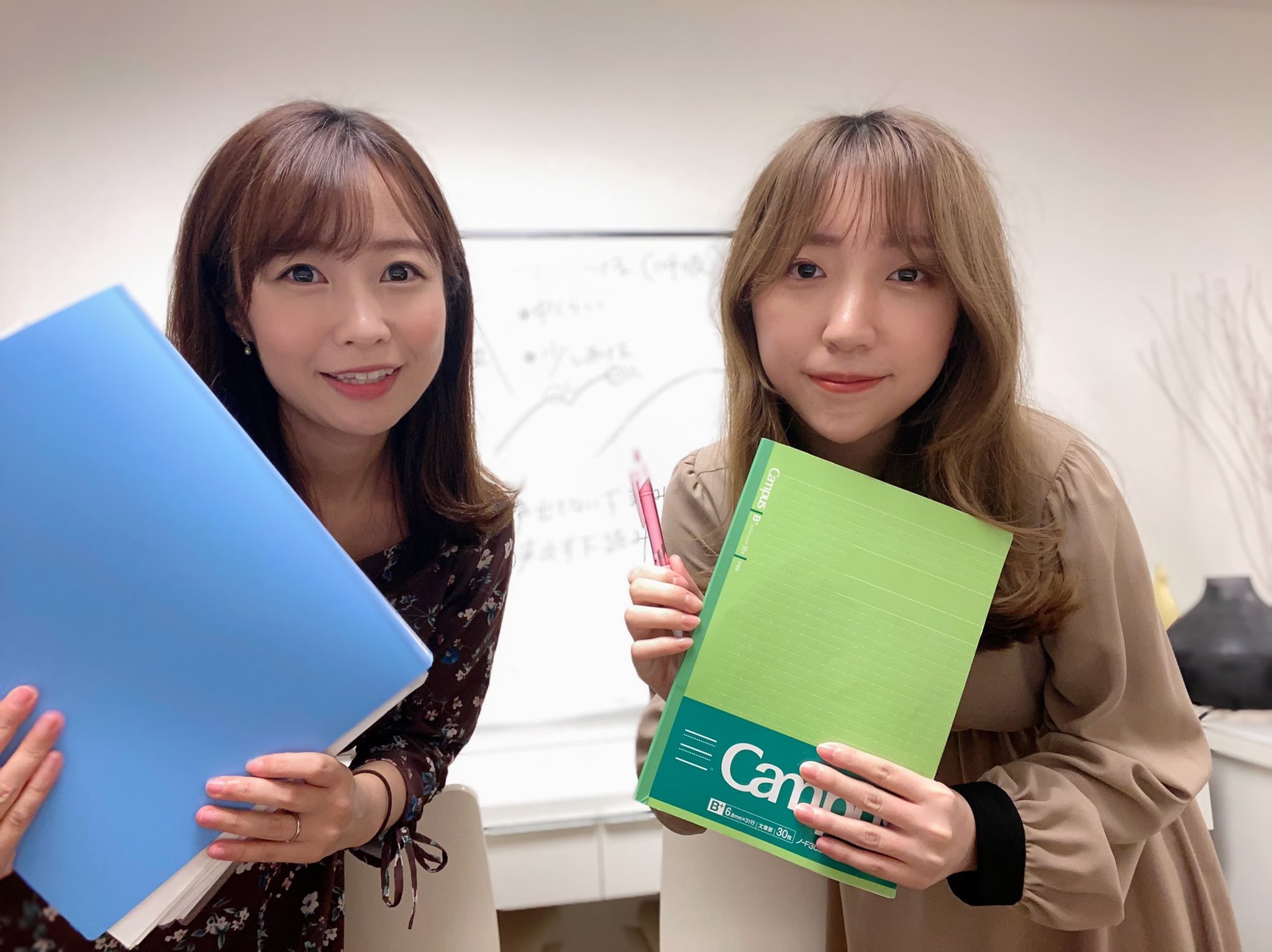 アナ The Live Official 本日はアナウンサースクールのレッスン日 発声 ニュース読みなど 90分のコースで受講いただきました 目指すは再来年の試験ということで これからも一緒に頑張っていきましょう アナウンサー フリーアナウンサー