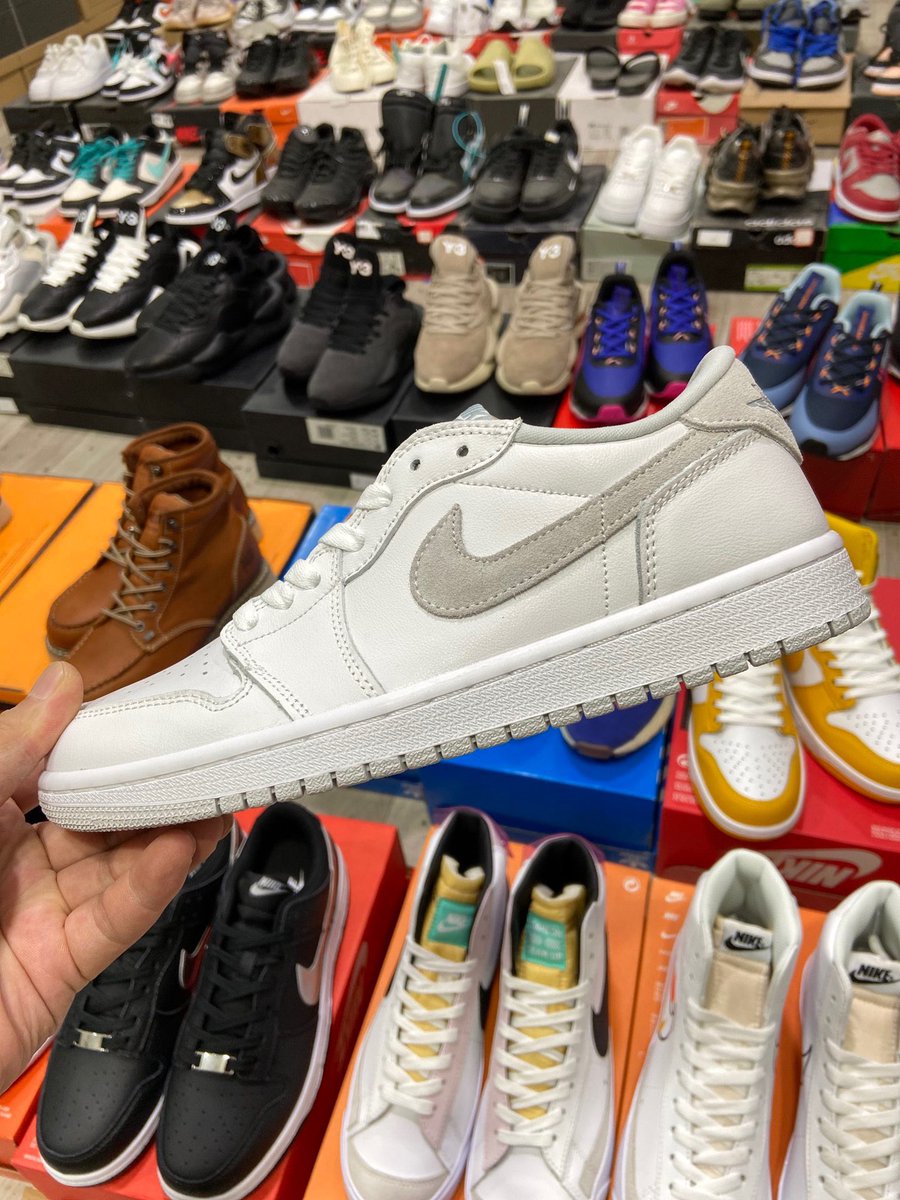 DIDI_STUDIO1's tweet photo. Air Jordan 1 Low OG “Neutral Grey”
尺码：36 36.5 37.5 38 38.5 39 40 40.5 41 42 42.5 43 44 45 46 
货号：CZ0858-100 #25192058393004

＃Jordan
#jordan1 #Nike #NIKESB #Sneakers 
#shoes #Nikeairforce1 #airnike #streetfashion #shoes https://t.co/fxhwVC2xKJ