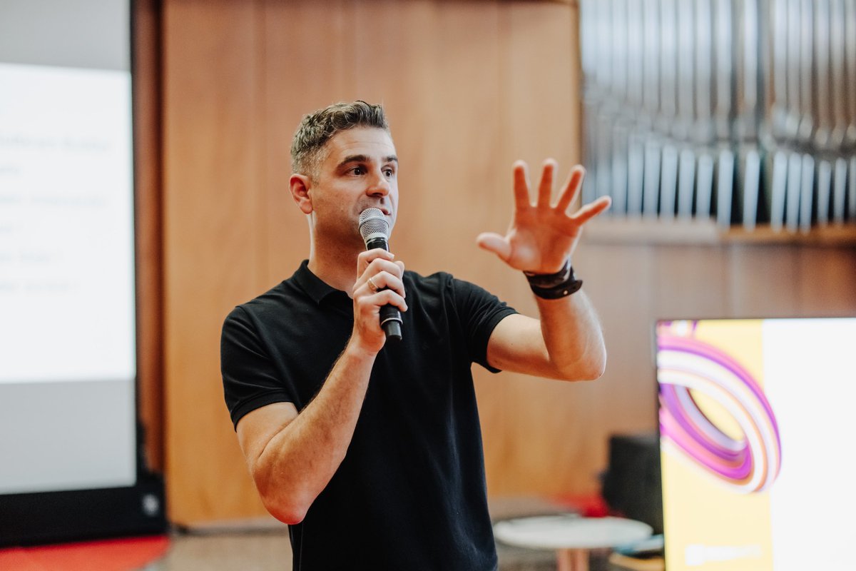willowcreek_de's tweet photo. Der erste Tag der TechArts war schon überragend 🚀
Bevor wir wieder durchstarten haben wir noch ein paar Eindrücke für dich.
Was war dein Highlight?
#willowcreek #techArts #gemeinde #glaube #kirche #gottesdienst #kreativität #aliveworship #input #lk22 https://t.co/CK3BA6pWVE