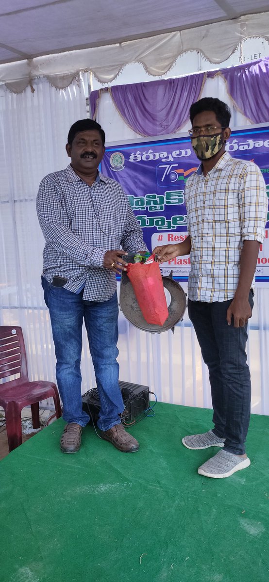 Ismail_knl's tweet photo. #ResponsibleKurnoolian
#PlasticFreeKurnool
#PlasticHataoKurnoolBachao
#SwacchKurnool https://t.co/S7eOYre90g
