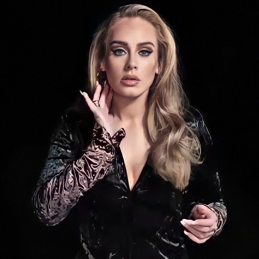PopCrave's tweet photo. Cities where #Adele30 has been seen:

• Amsterdam, Netherlands
• Berlin, Germany
• Cardiff, Wales
• Dublin, Ireland
• Edinburgh, Scotland
• Liverpool, England
• London, England
• Los Angeles, California
• NYC, New York
• Toronto, Ontario
• Paris, France
• Rome, Italy https://t.co/WA4zVmt7Gb