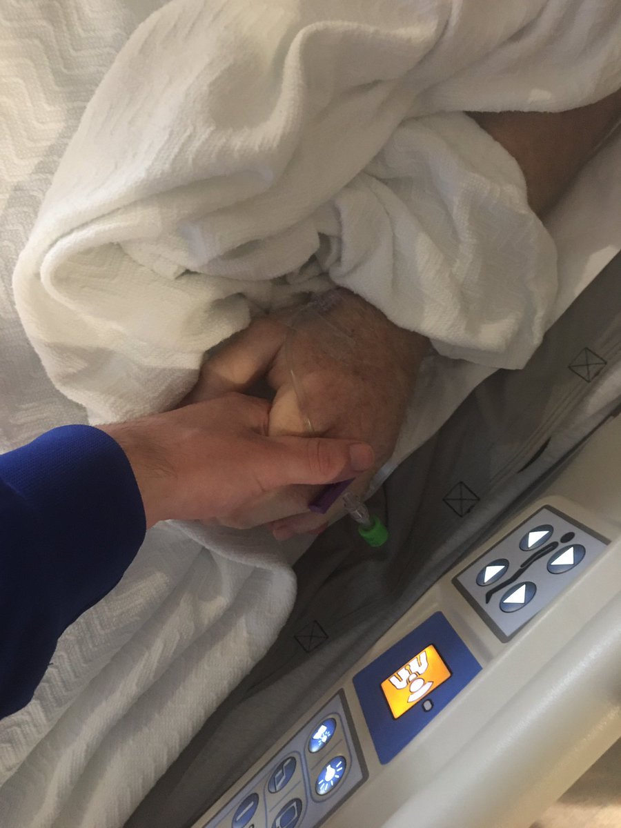 _TaylorThomas14's tweet image. Yesterday on October 1st, my father passed away peacefully in the hands of my sister and I after being unresponsive in the ICU since Tuesday. He will be severely missed by many and I hope to be just half the man he was one day. We all love you so much Dad, save a seat for me ❤️
