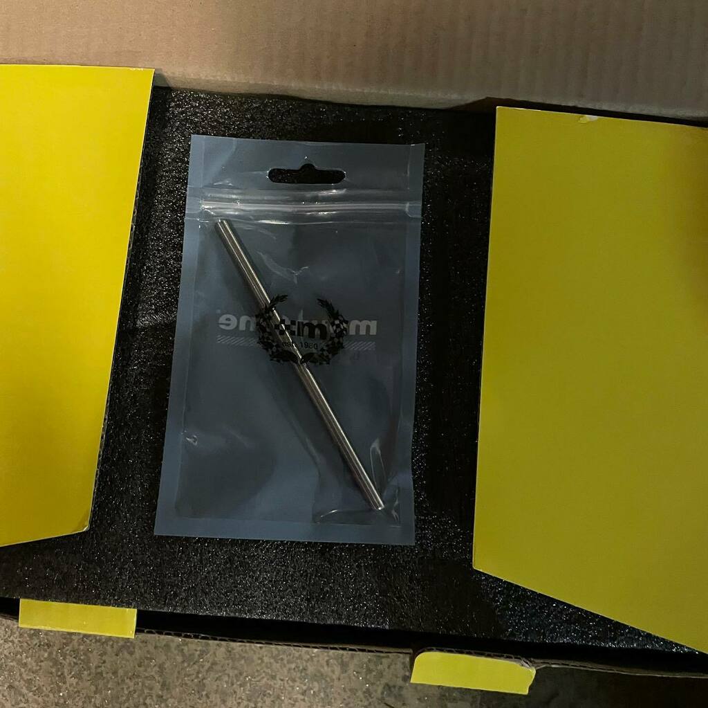 brickstrom's tweet photo. And done! Pretty simple tough it seems the Mountune arm sits a bit lower on the selector bolt (?) the pin was in the right angle but I needed to wiggle it a bit upwards until I got it all the way in. By the way @mountune great instructions for the instal… https://t.co/7MInDa60Id https://t.co/YfbGxUNu4k