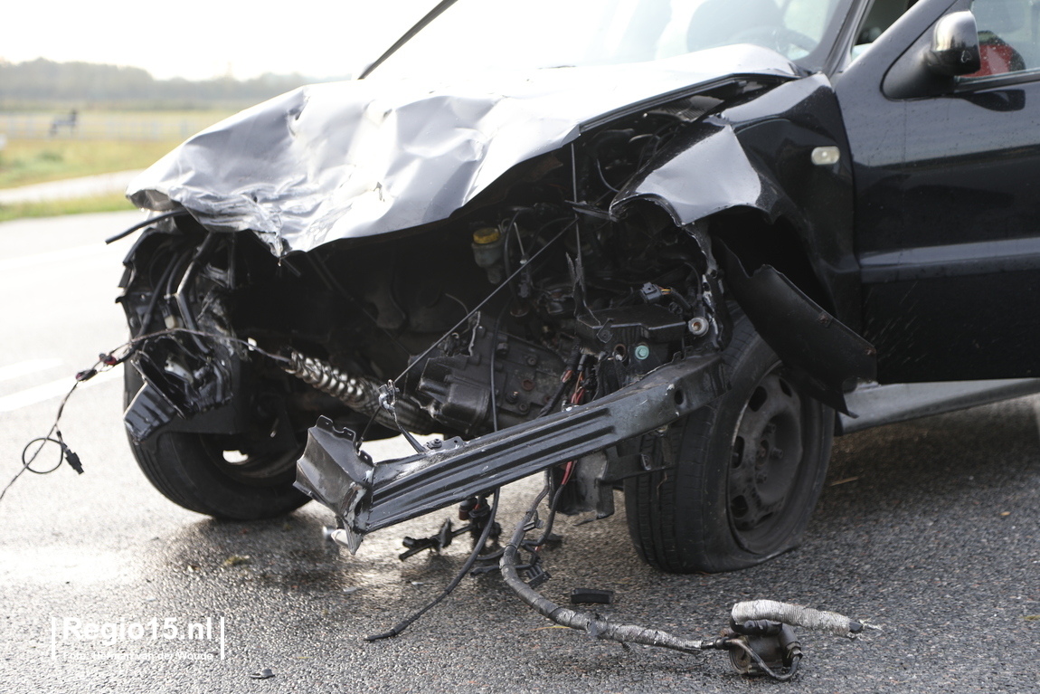 regio15's tweet photo. De klap op de #N441 is nogal hard geweest; het motorblok van één van de auto's ligt een stuk verder langs de kant. https://t.co/5RKtNilOXh
