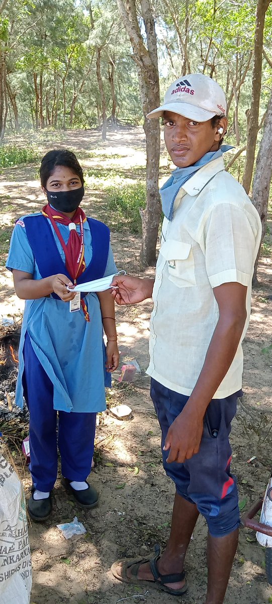 Monalis66742399's tweet photo. Observed #GandhiJayanti
Distribution of masks
@Anamika45485576 @bsgnhq
@bsgindiaer @Monalis95935857
@EarthologyI @bsgodisha
#goodturn #mopindia #SDGgoals #GoodHealthAndWellBeing
Ranger leader, Rovers, Rangers,
S. B. Sc. H. S. School konisi,Ganjam https://t.co/4XmlvnJfM9