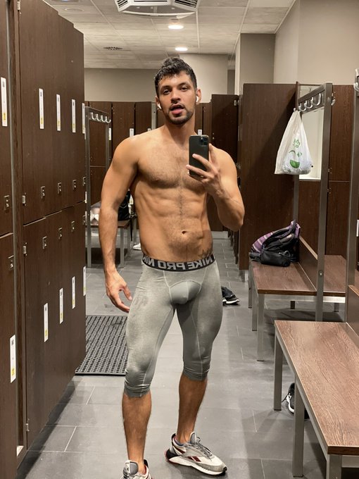 1 pic. buenos dias ?? https://t.co/QOlWXhj0Af