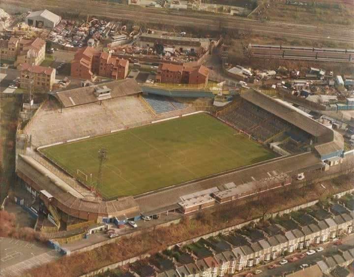 millwall_david's tweet photo. THE OLD DEN MiSS THIS OLD PLACE SO MANY MEMORIES #Millllllllllπ¦ https://t.co/0kygTsIyXi
