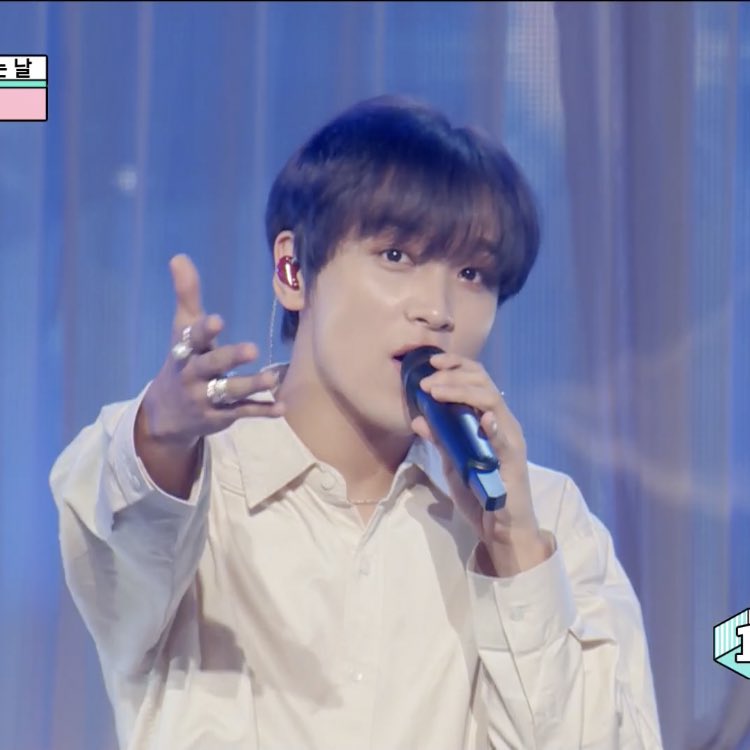 haechan_ah06's tweet photo. Cute Haechan 🥺           Sexy Haechan 🔥
#HAECHAN #해찬 #NCT해찬 #Sticker7thWin https://t.co/zth9d4tlKW