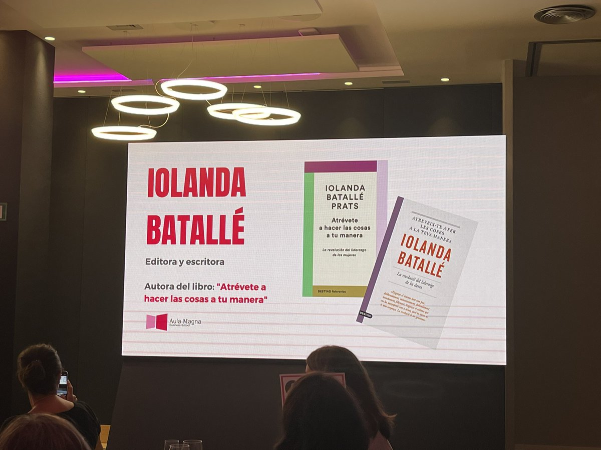 ambs_oficial's tweet photo. 🎈Esta semana hemos celebrado otra graduación de nuestro #PDD online para mujeres, de la mano de nuestra invitada especial @iolandabatalle. Y ya estamos dando la bienvenida a las inscritas a la nueva edición que arranca el 22 de octubre. Últimas plazas: https://t.co/eIszDTVzF8 https://t.co/r4jFO3DC1R