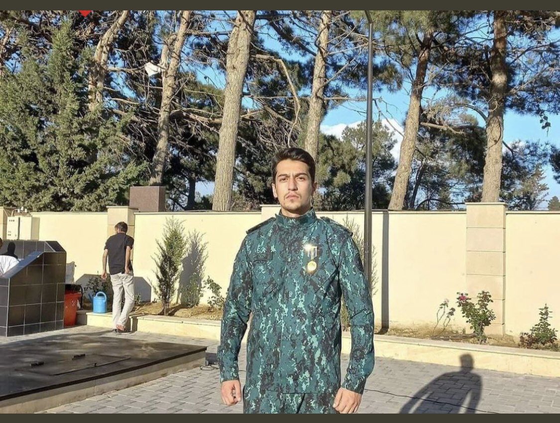 Isgender_85's tweet photo. @_Elmir_S 100manat cərməliyiblər əlimdə imkan olsaydi 5qatin verərdim igidə https://t.co/O3wLM0u5XB