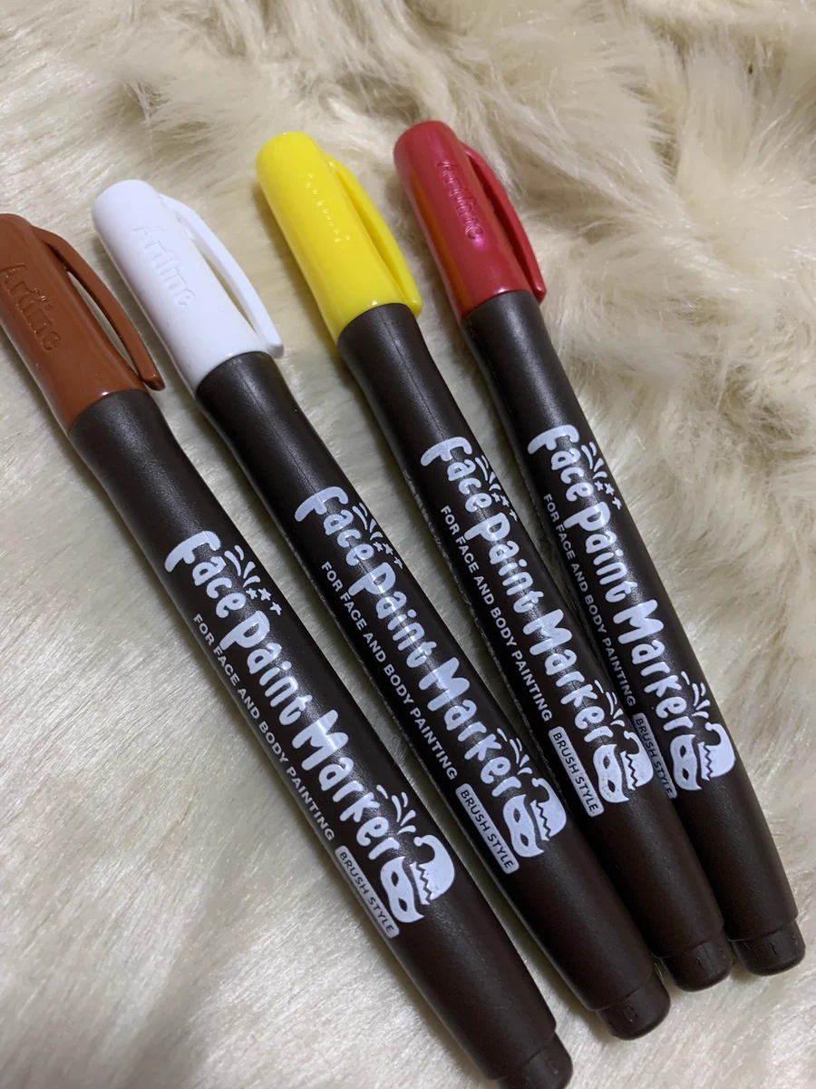 132円コスパ良し！「フェイスペイントマーカー」でメイク