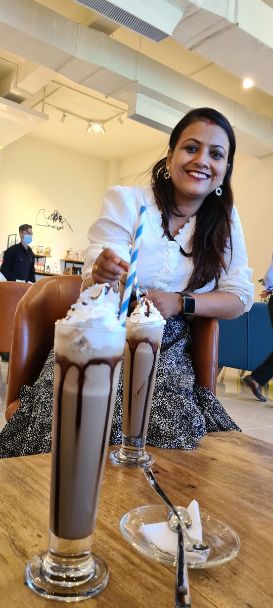 Saugat_Santosh's tweet photo. डेटिङ आको यिनी संग!💑
#HimalayanJava #Coffee https://t.co/70lJvrV9P9