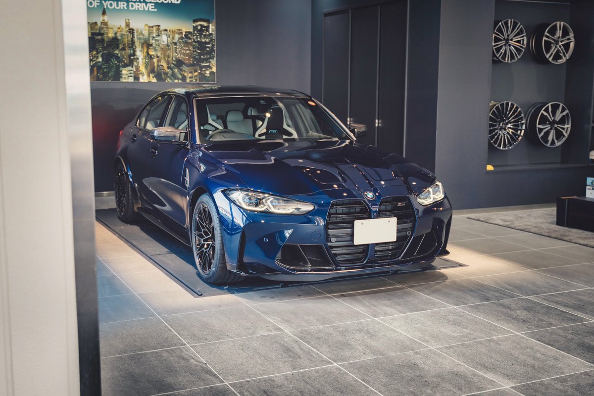 KuniLens's tweet photo. BMW M3(G80) Competition Track Package.
納車されました!!
悩みに悩んだ内外装色、初めて実際見ましたが、想像通りで一安心です。
M135iと共にこれから乗って撮って、楽しみます。
#tanzaniteblue
#shilverstone
#g80m3competition
#trackpackage https://t.co/ssgI7MOo1Q