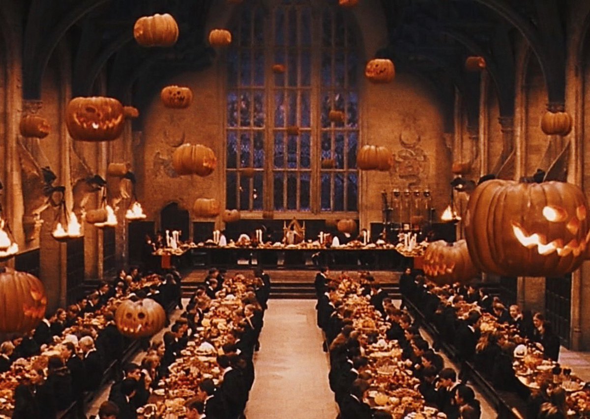 monetsliliess's tweet photo. halloween in hogwarts🎃🦇 https://t.co/Fr2I2JIFiG