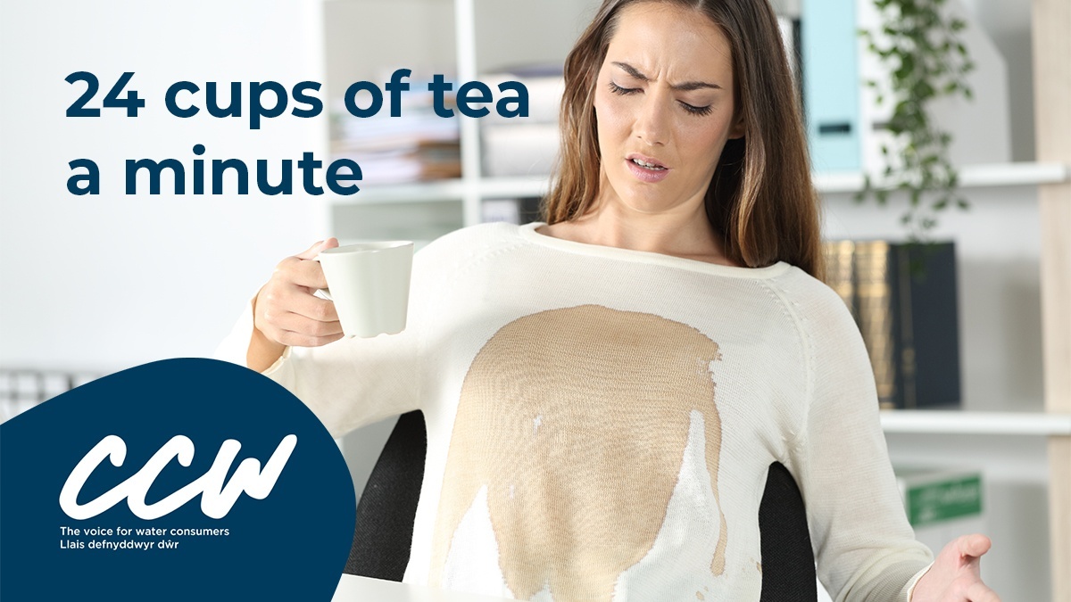 CCWvoice's tweet image. Just one tap left running uses six litres of water per minute. That's around 24 cups of tea! 

If you're washing the dishes by hand, filling up a washing up bowl will help you slow down your water use.

#WatersWorthSaving #SinkSense @Waterwise