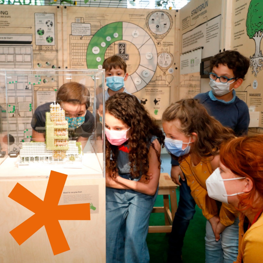 histmus's tweet photo. Mal wieder ins #Museum gehen? Die interaktive Ausstellung #UmweltKlimaUndDU des #JungesMuseumFrankfurt lädt zum Entdecken ein - heute bis 19 Uhr! Kinder/Jugendliche unter 18 haben immer freien Eintritt! #OpenHMF
https://t.co/j0Zb2TXbFL