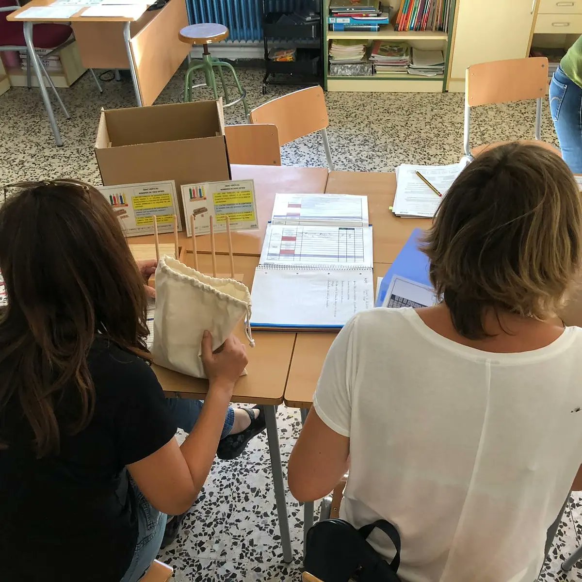 zer_conca's tweet photo. Setmana de reunions d'aula perquè les famílies puguin conèixer de primera mà com aprenen els seus fills i filles a les nostres escoles. Gràcies famílies! #zerconca #laboratoridetransformacióeducativa #escolarural #escolapetita #EscolesVerdes #families #compartir https://t.co/N4ij3EYUpb
