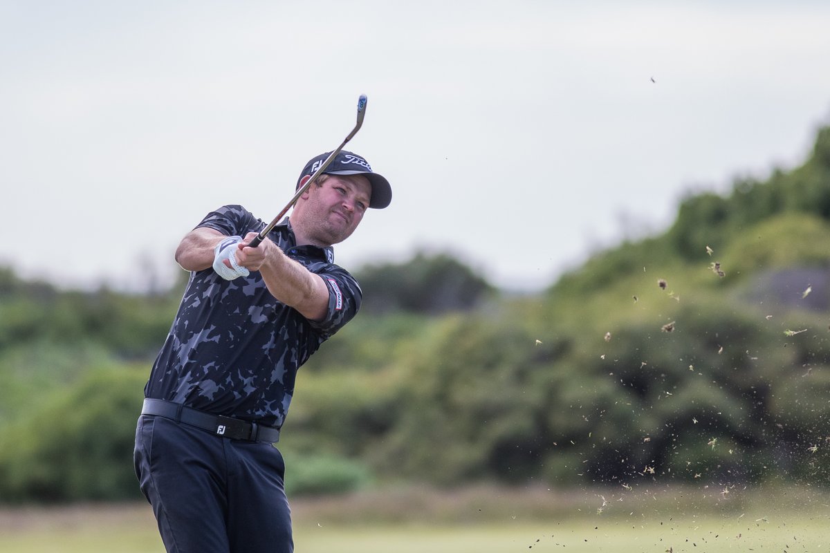 Sunshine_Tour's tweet photo. Action pictures from the final round of the @Vodacom Origins of Golf at Humewood Golf Club.๐๏ธโโ๏ธ๐๐ฟ๐ฆ
#GreatnessBeginsHere #SunshineTour
#VodacomOriginsofGolf #HumewoodGolfClub
#CityofGqeberha #VOGHumewood
#RuanKorb #MalcolmMitchell
#HennieOtto #RichardJoubert https://t.co/ss5REC2I4u