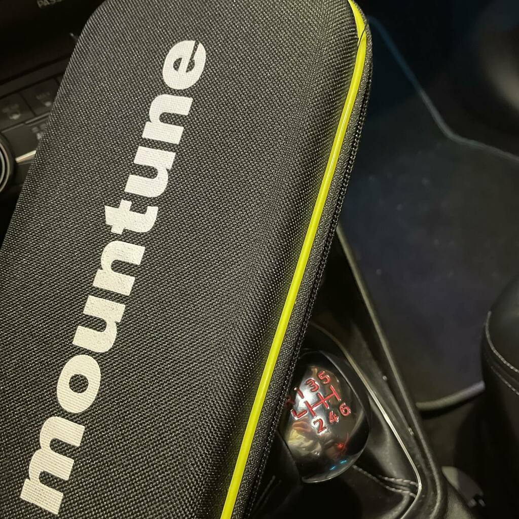 brickstrom's tweet photo. Here’s hoping someone @mountune is in the office, otherwise I guess the weekend will do without the #mountunem235 flash 🤷‍♂️ sorry for all the car related stuff recently and the lack of #lego but this is fun too!!!!! #mountune #mountunem235  #fordfiestas… https://t.co/YNQZxXAmXd https://t.co/zOlWDZpdXv
